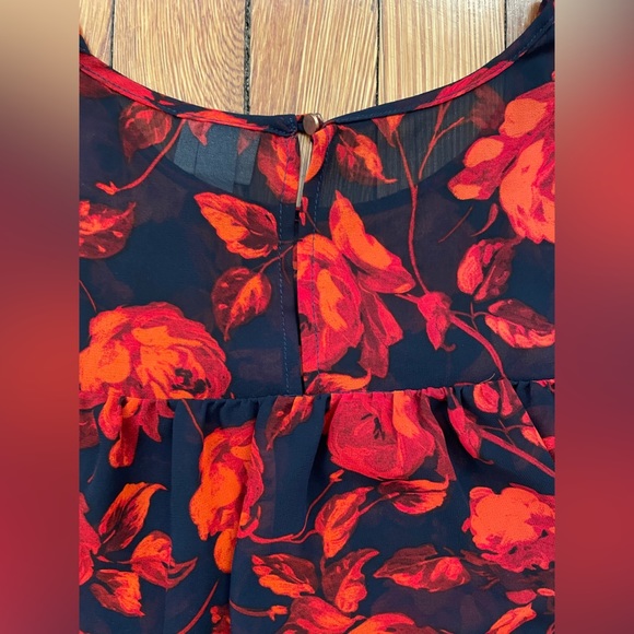 A New Day Sheer Floral Tiered Blouse - Picture 4 of 4